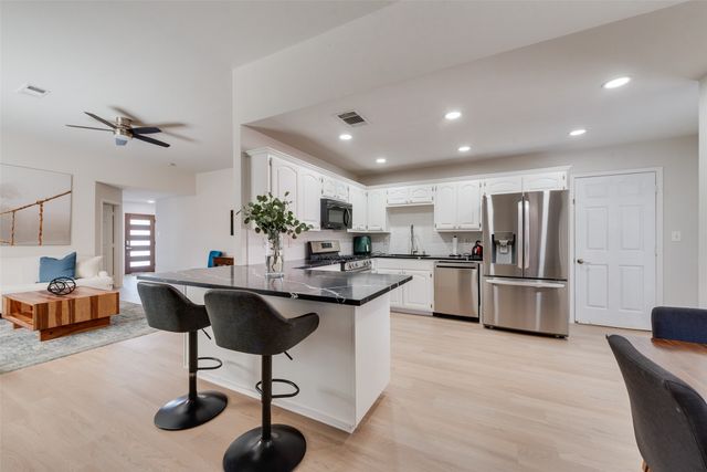 4104 Creekmeadow Drive, Carrollton, TX 75010