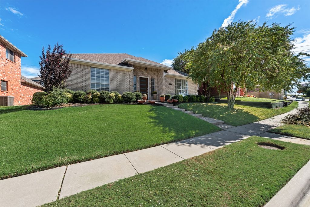 4104 Creekmeadow Drive, Carrollton, TX 75010 — photo 3