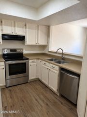 6758 W RUTH Avenue, Peoria, AZ 85345