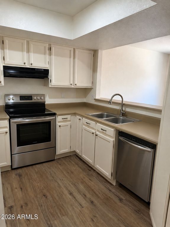 6758 W RUTH Avenue, Peoria, AZ 85345