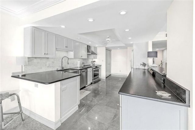 2381 Gulf Shore BLVD N 503, Naples, FL 34103
