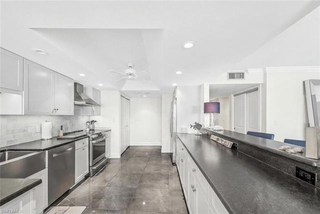 2381 Gulf Shore BLVD N 503, Naples, FL 34103