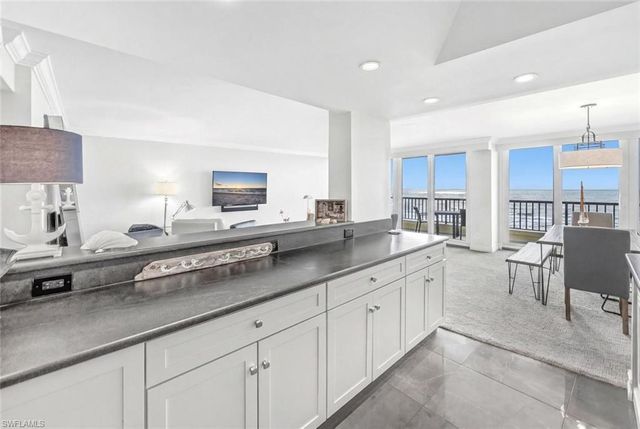 2381 Gulf Shore BLVD N 503, Naples, FL 34103