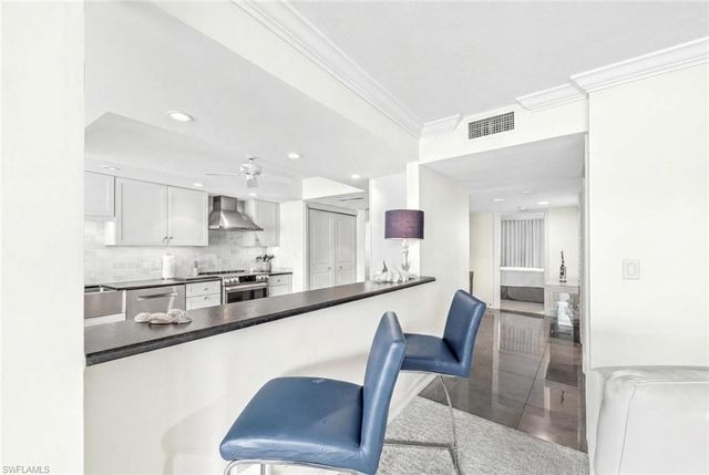 2381 Gulf Shore BLVD N 503, Naples, FL 34103