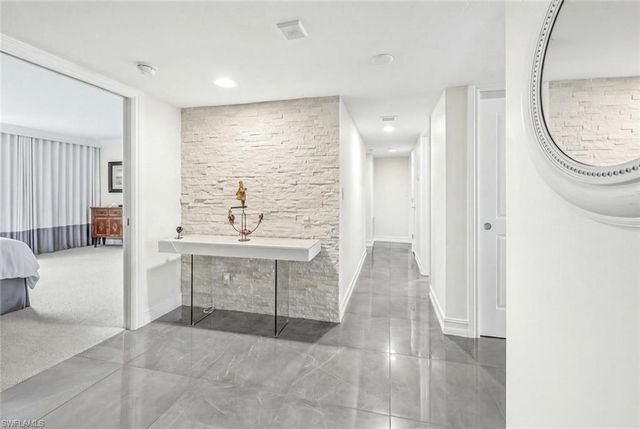 2381 Gulf Shore BLVD N 503, Naples, FL 34103