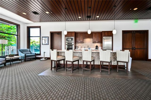 2381 Gulf Shore BLVD N 503, Naples, FL 34103