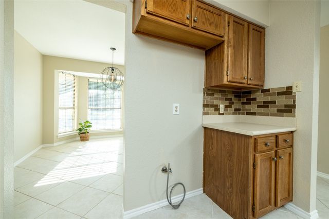 2403 Bayberry Lane, Euless, TX 76039