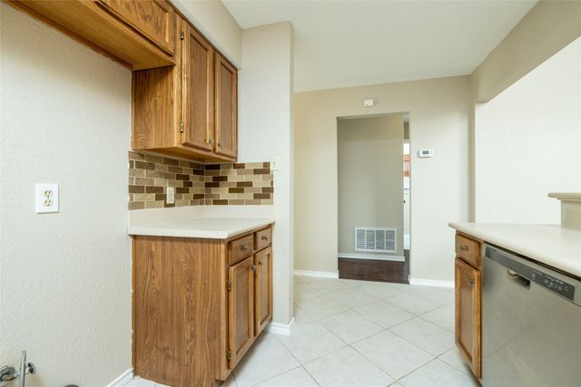 2403 Bayberry Lane, Euless, TX 76039
