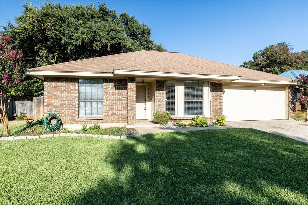 2403 Bayberry Lane, Euless, TX 76039