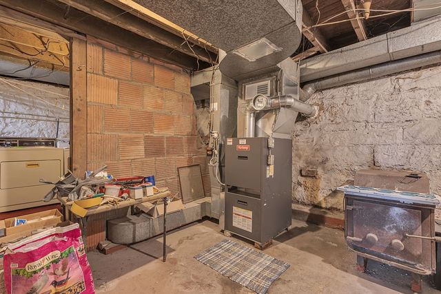 108 Pfeifer Rd, Lancaster Twp, PA 16037