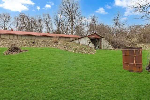 108 Pfeifer Rd, Lancaster Twp, PA 16037