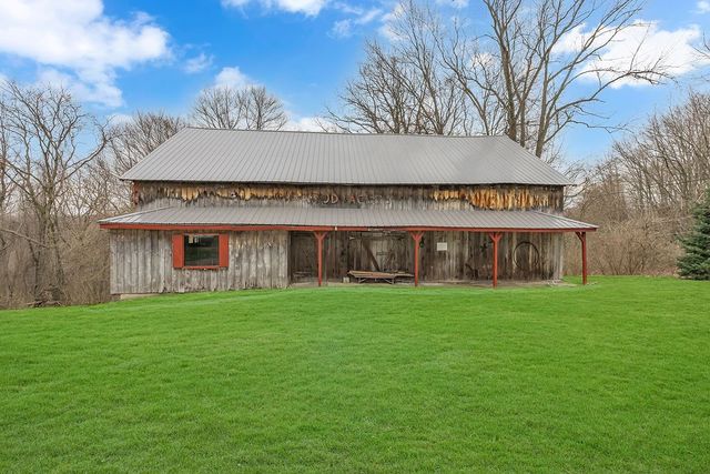 108 Pfeifer Rd, Lancaster Twp, PA 16037