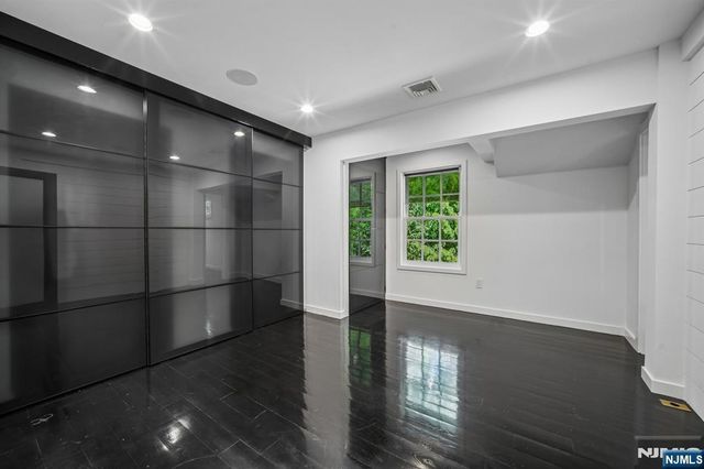 2b Paris Avenue, Rockleigh, NJ 07647