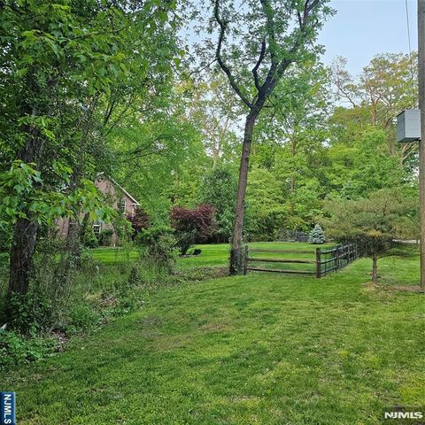 2b Paris Avenue, Rockleigh, NJ 07647