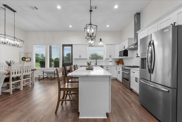 8228 Avenue L, Santa Fe, TX 77510