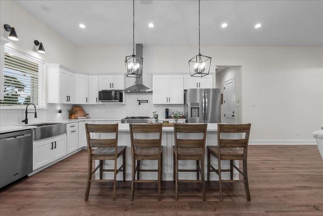 8228 Avenue L, Santa Fe, TX 77510