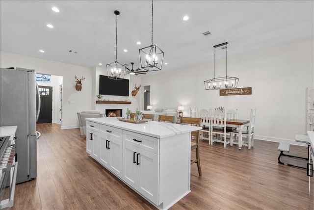 8228 Avenue L, Santa Fe, TX 77510