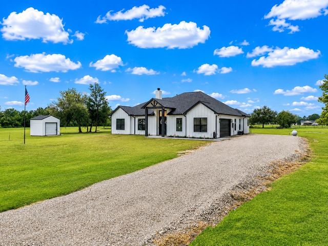 8228 Avenue L, Santa Fe, TX 77510