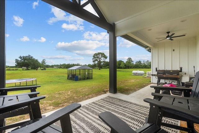 8228 Avenue L, Santa Fe, TX 77510