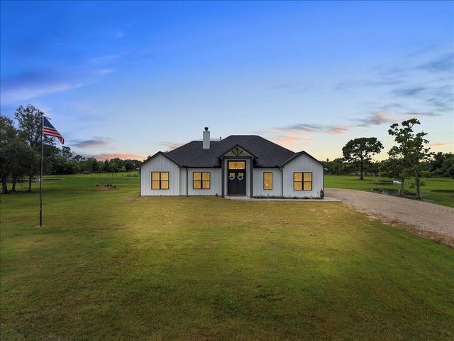8228 Avenue L, Santa Fe, TX 77510