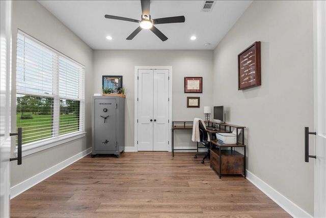 8228 Avenue L, Santa Fe, TX 77510