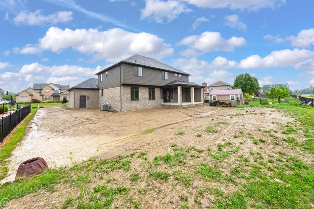 36711 N Pointe Drive, New Baltimore, MI 48047