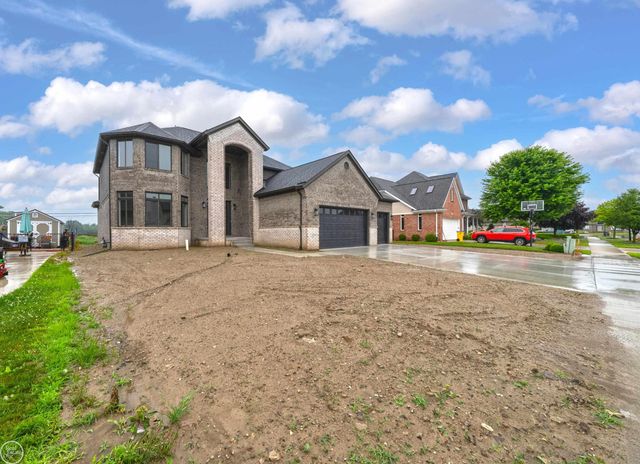 36711 N Pointe Drive, New Baltimore, MI 48047