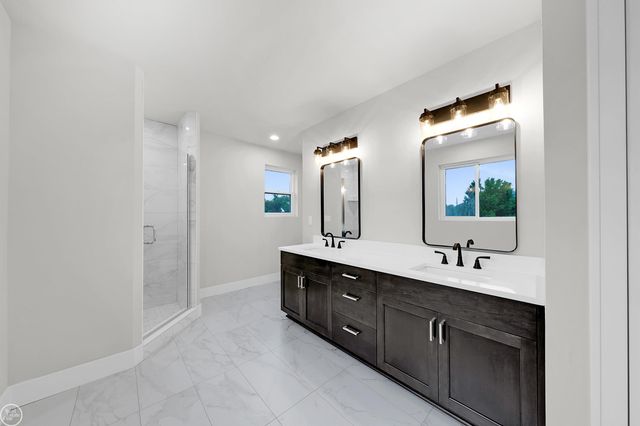 36711 N Pointe Drive, New Baltimore, MI 48047