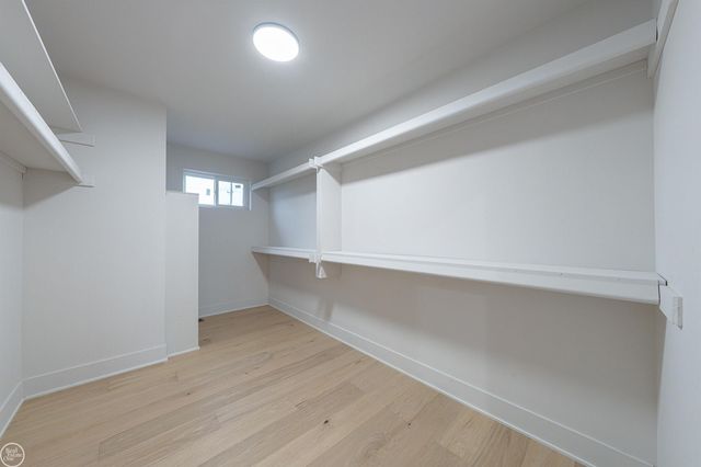 36711 N Pointe Drive, New Baltimore, MI 48047