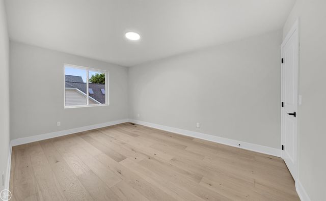 36711 N Pointe Drive, New Baltimore, MI 48047