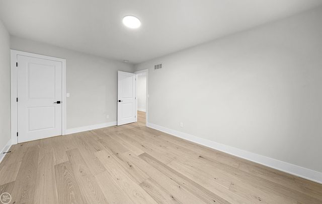 36711 N Pointe Drive, New Baltimore, MI 48047