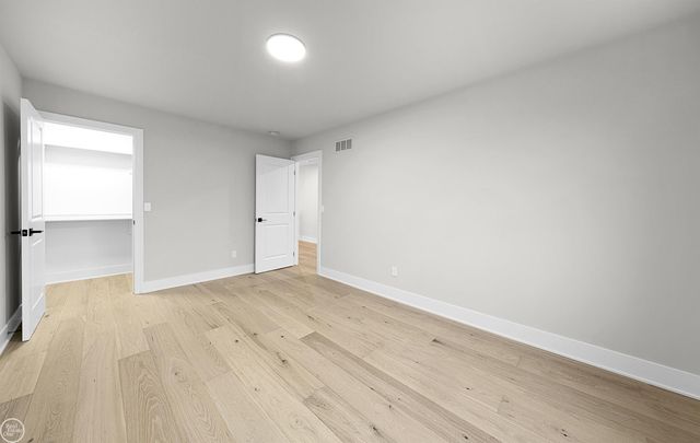 36711 N Pointe Drive, New Baltimore, MI 48047