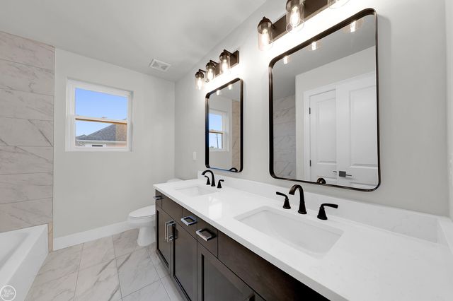 36711 N Pointe Drive, New Baltimore, MI 48047