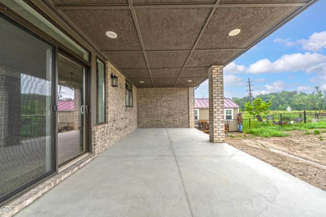 36711 N Pointe Drive, New Baltimore, MI 48047