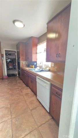 1622 W Cris, Anaheim, CA 92802