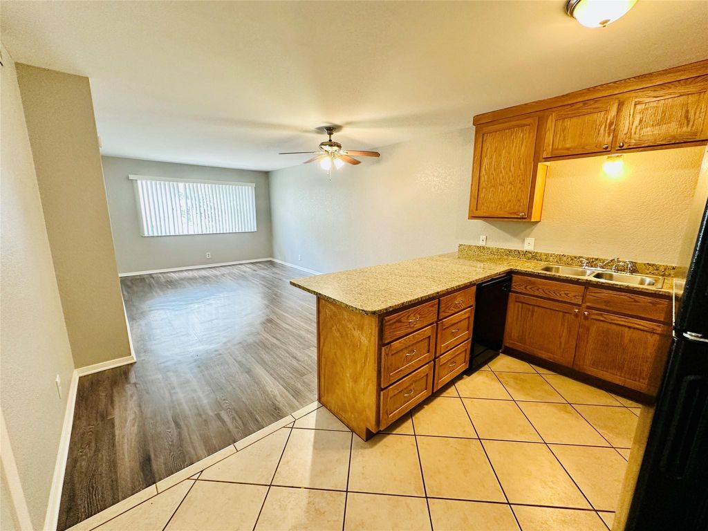 601 W 11th ST 126, Austin, TX 78701