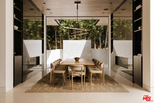 1536 Blue Jay Way, Los Angeles, CA 90069