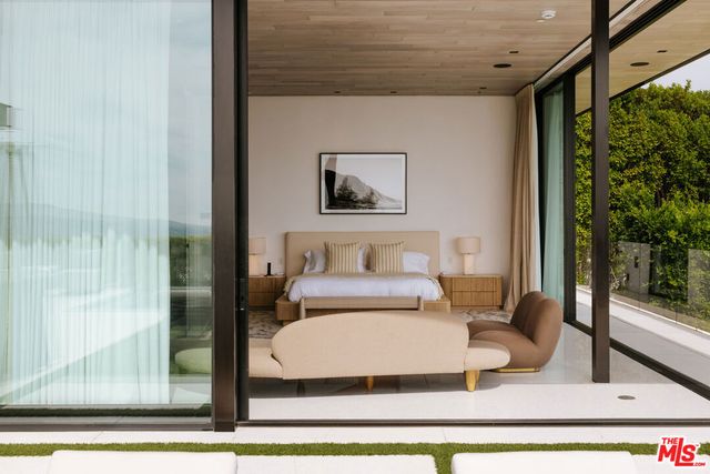 1536 Blue Jay Way, Los Angeles, CA 90069