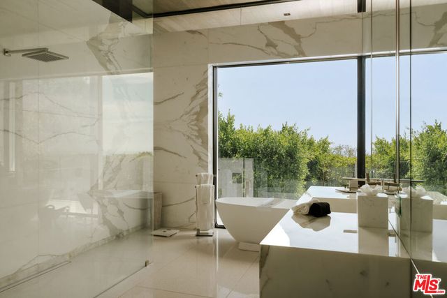 1536 Blue Jay Way, Los Angeles, CA 90069