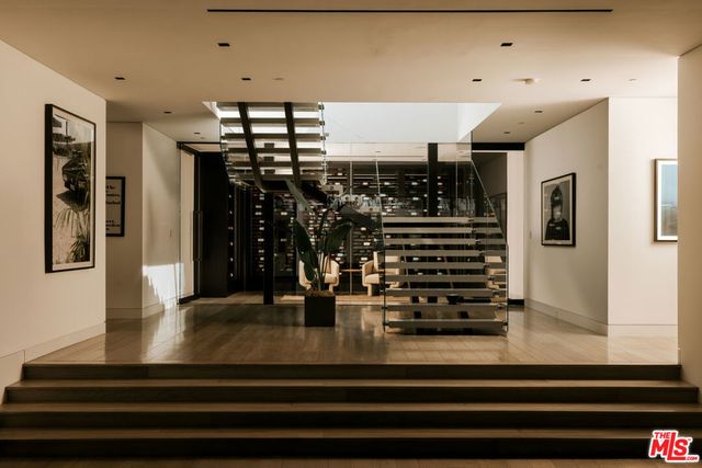 1536 Blue Jay Way, Los Angeles, CA 90069