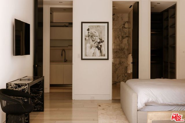 1536 Blue Jay Way, Los Angeles, CA 90069