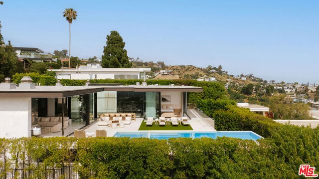 1536 Blue Jay Way, Los Angeles, CA 90069