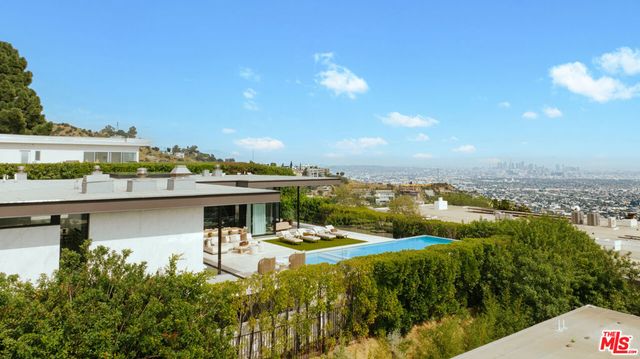 1536 Blue Jay Way, Los Angeles, CA 90069