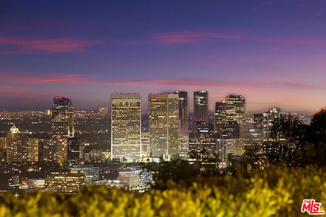 1536 Blue Jay Way, Los Angeles, CA 90069