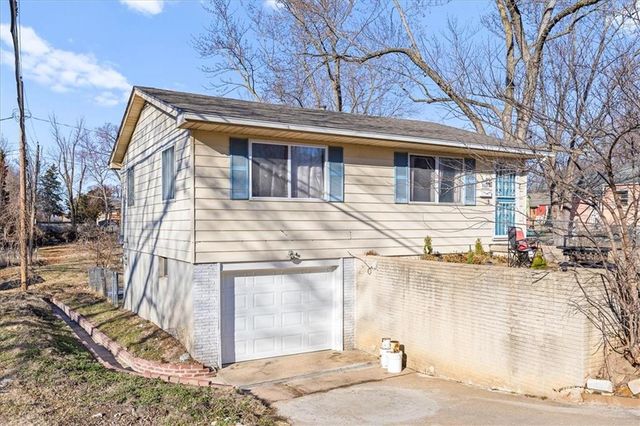 4344 Waverly Avenue, Kansas City, KS 66104