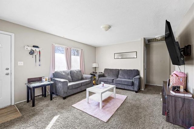 4344 Waverly Avenue, Kansas City, KS 66104