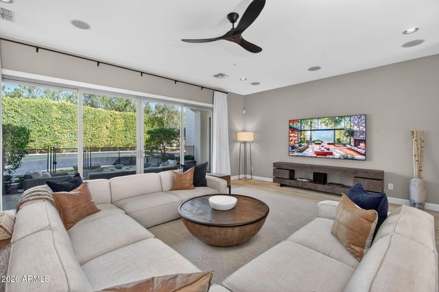 7624 E SOLANO Drive, Scottsdale, AZ 85250