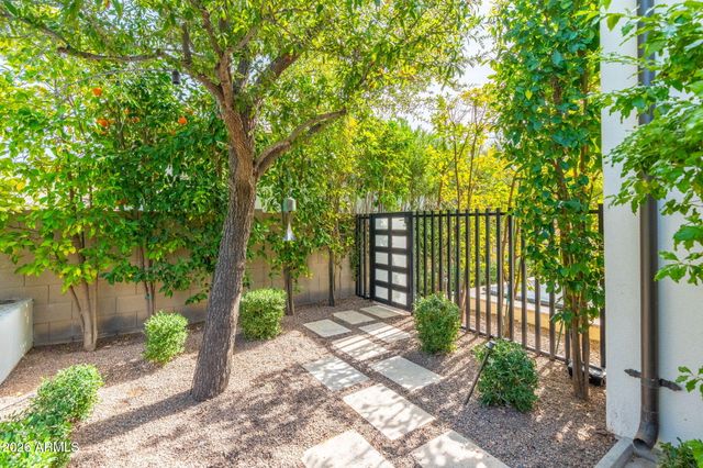 7624 E SOLANO Drive, Scottsdale, AZ 85250