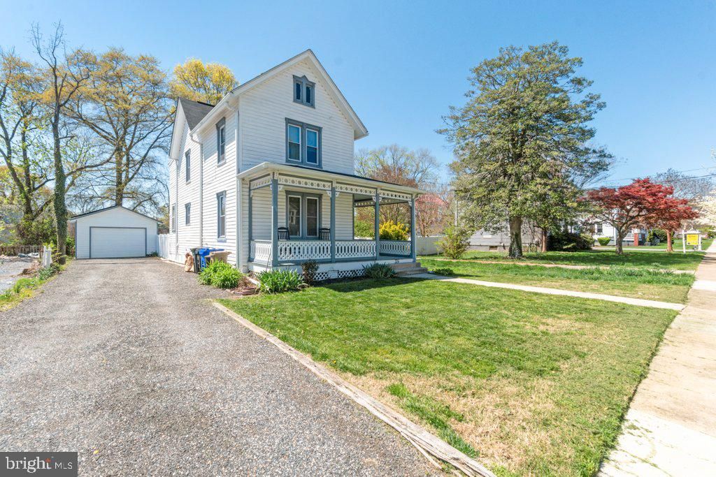 Image 1 of property listing at 324 LAUREL AVE, Laurel, MD 20707