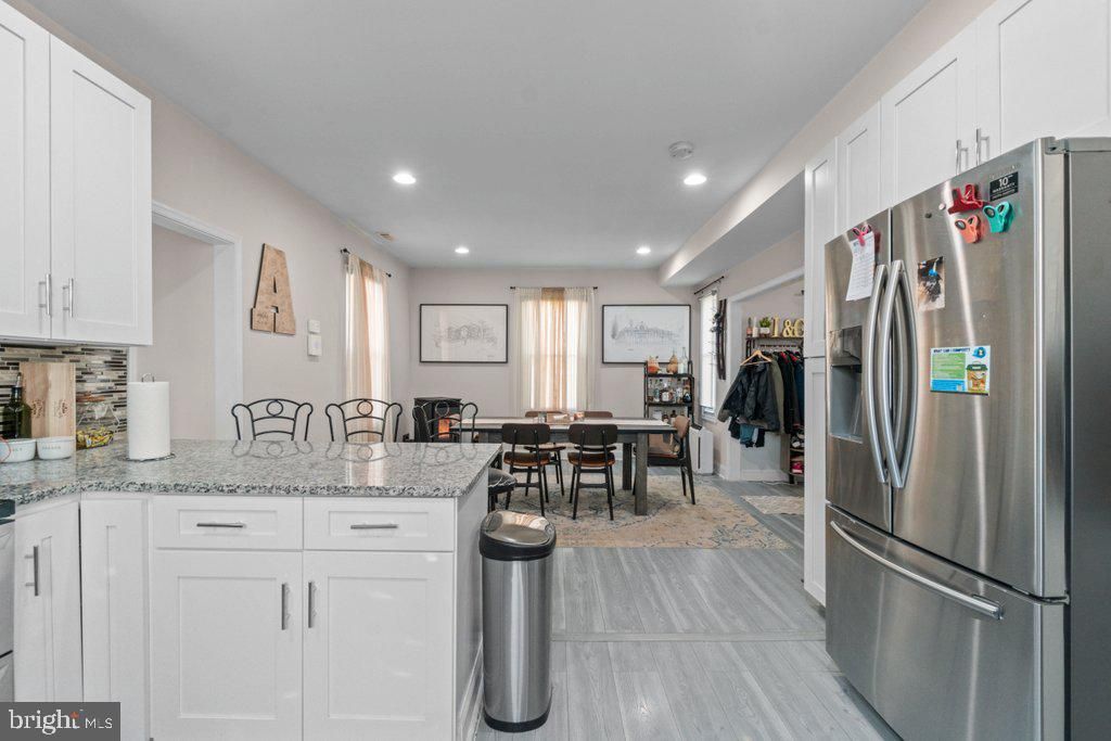 Image 15 of property listing at 324 LAUREL AVE, Laurel, MD 20707